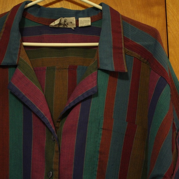 Multi-colored button down short sleeve blouse - Picture 3 of 4